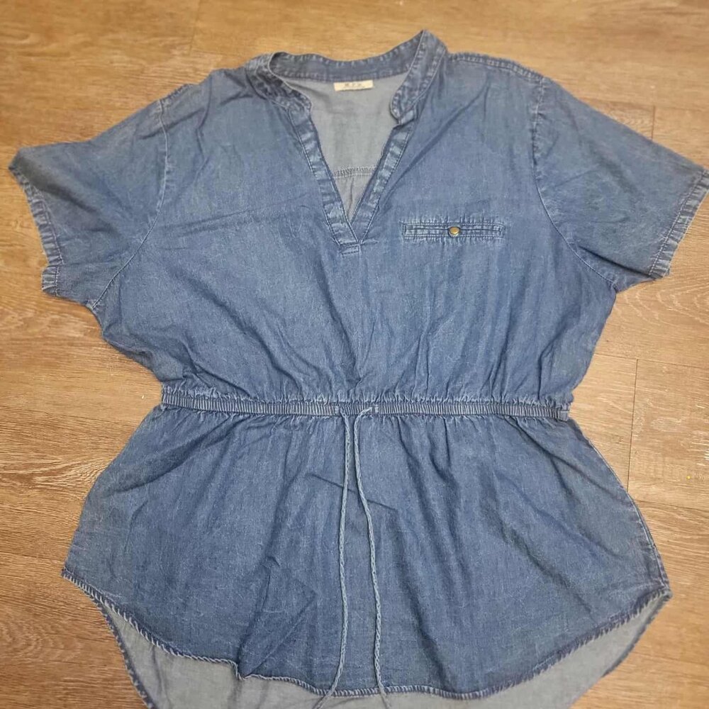 BRAND MPH COLLECTION, SIZE 1XL, BLUEJEAN COLORIN REALLY GOOD CONDITION